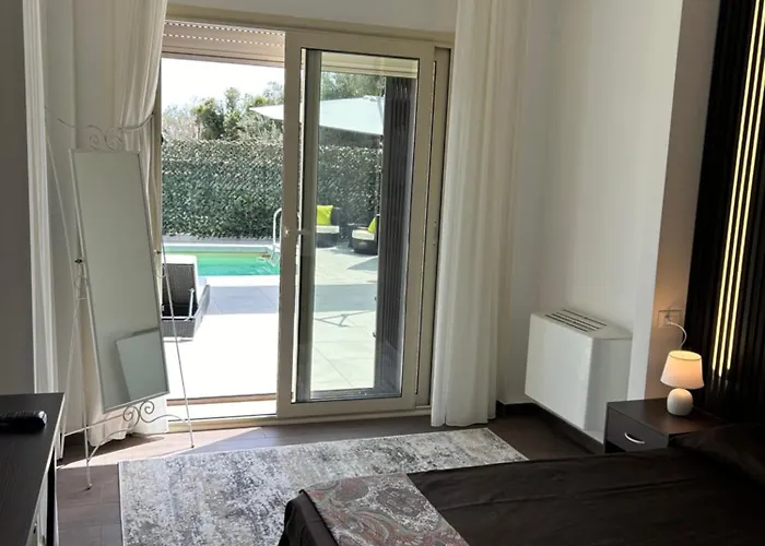 Adele D'edmondo Villa